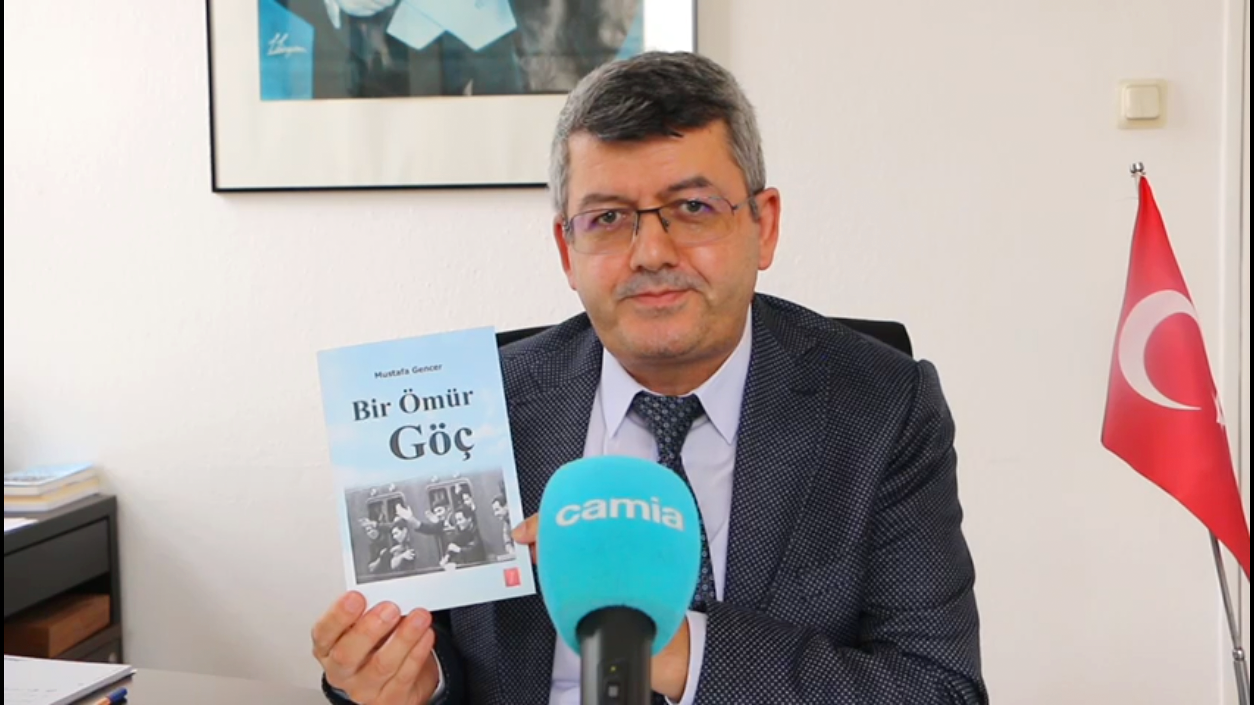 Prof. Dr. Mustafa Gencer Türkiye’den Almanya’ya “Bir Ömür Göç”ü Yazdı