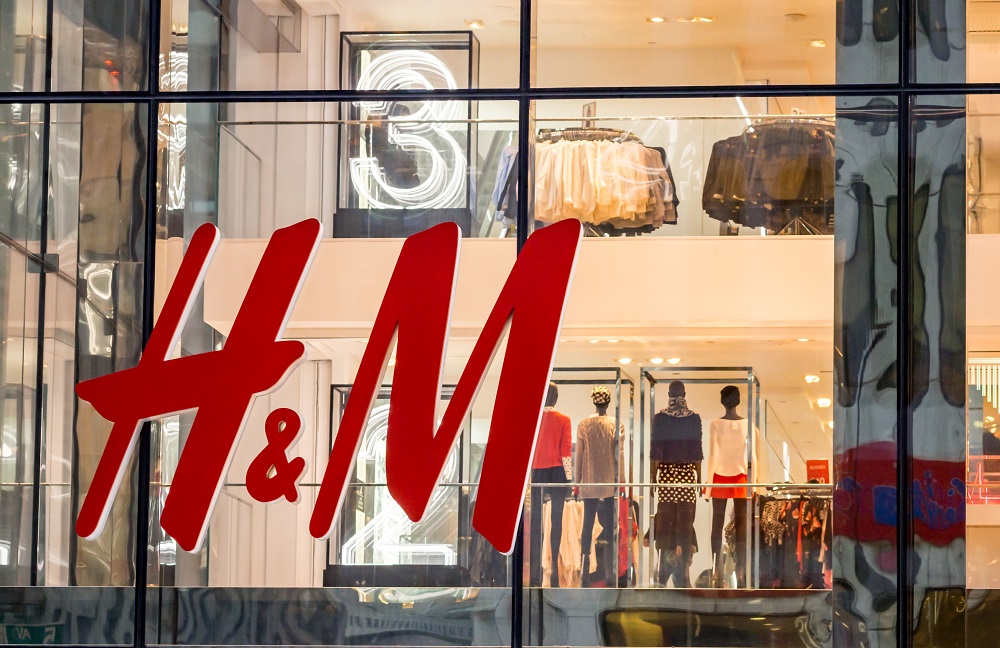 H&M, Uygur Türklerini Zorla Çalıştıran Tedarikçiyle İlişkisini Kesti